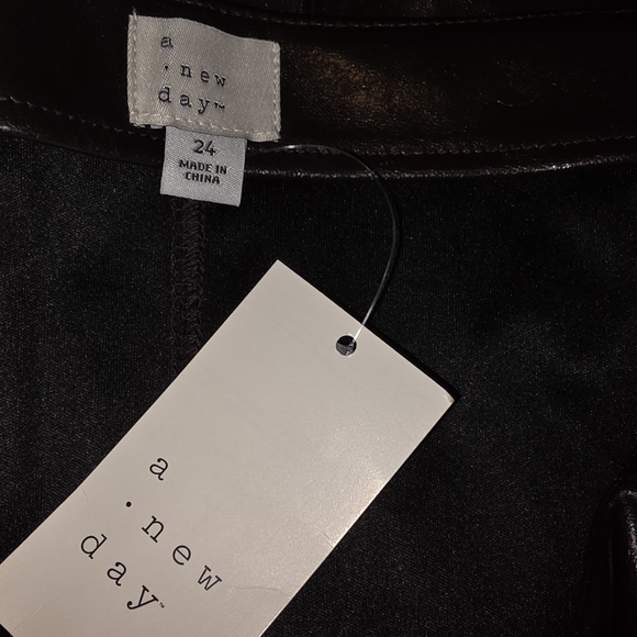 A New Day Rich Brown Faux Leather Skirt Waist 25 Plus - Picture 5 of 7